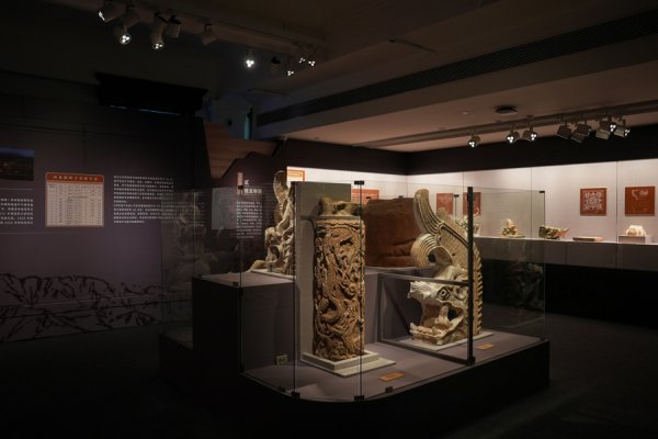 诚信双盈 西夏文物精品首次集结上海，上历博“贺兰山下‘桃花石’”特展开幕
