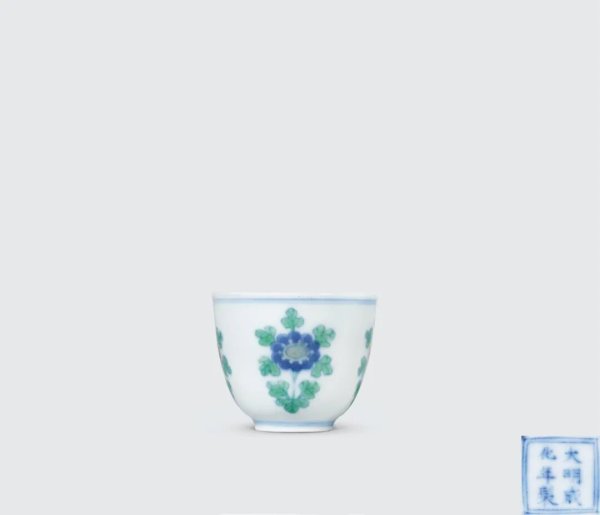 配配查 玲珑雅器，看清代雍乾年间的御瓷意趣